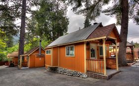 Sleepy Hollow Cabins And Hotel Crestline Ca